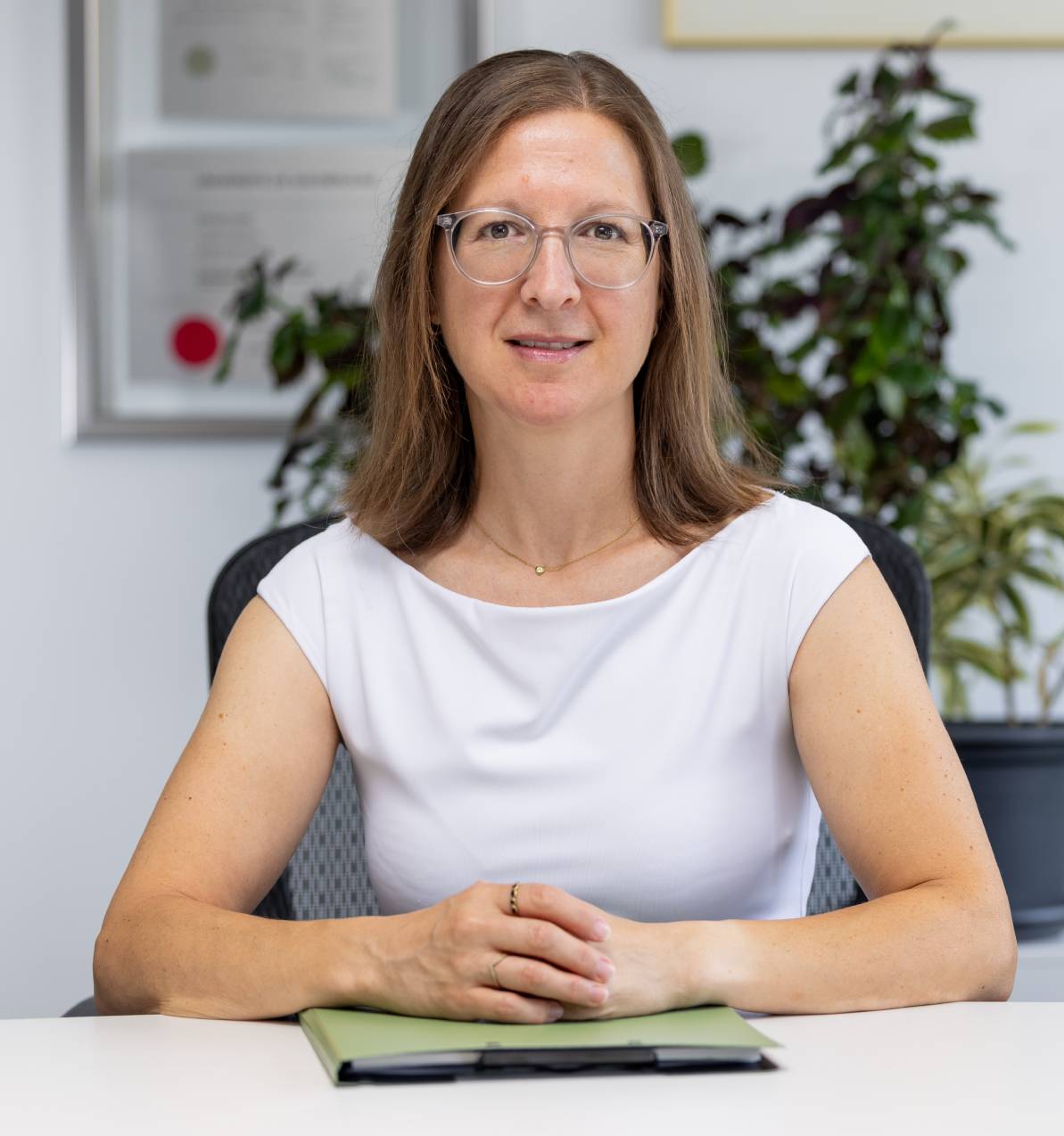 Portrait de Julie D’Anjou, technicienne juridique en droit des affaires